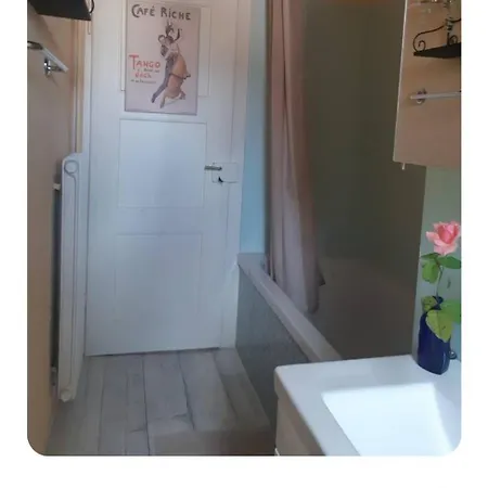 Quiet And Cosy Near Hallenstadion Apartment